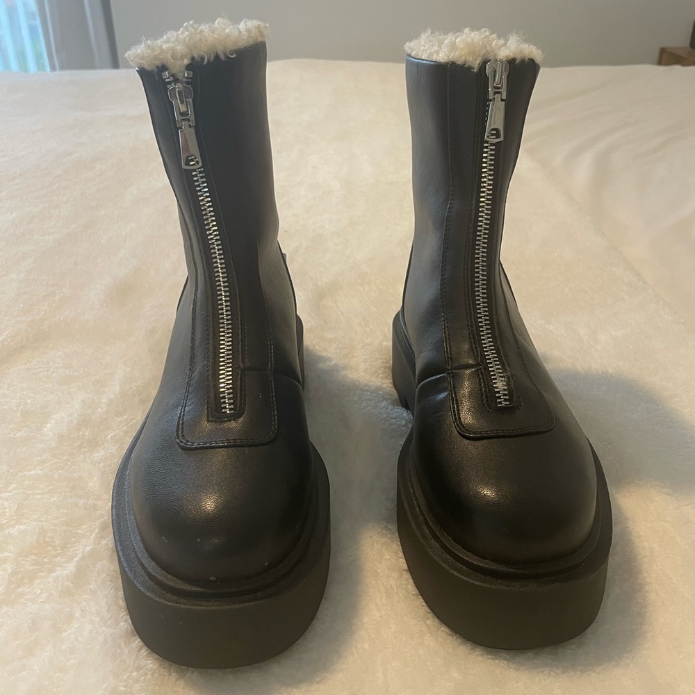 H&M Black chunky zip up boots shearling lined NWT